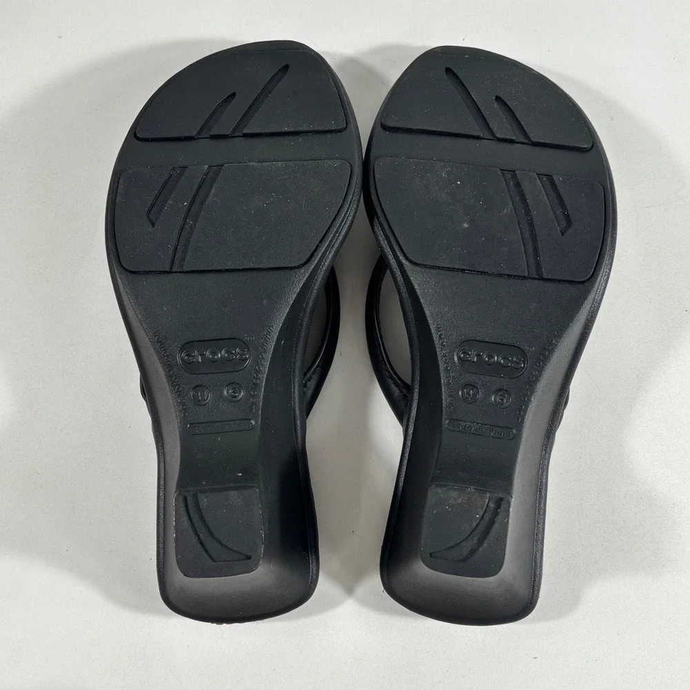 Crocs Sassari Wedge Sandals Womens 6 Black Pink Thong Strappy Platform Heels